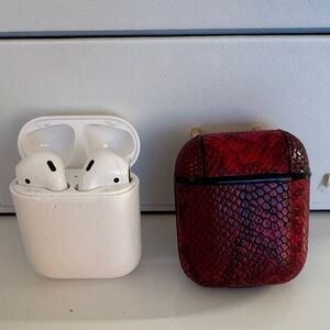 Low start !! Apple air pods and Red faux Snakeskin AirPods Case bundle